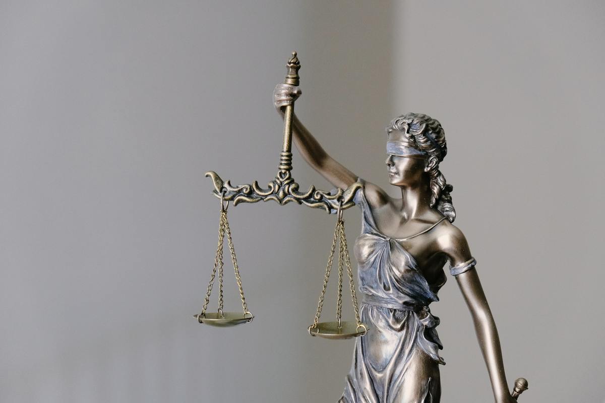 Justice symbol