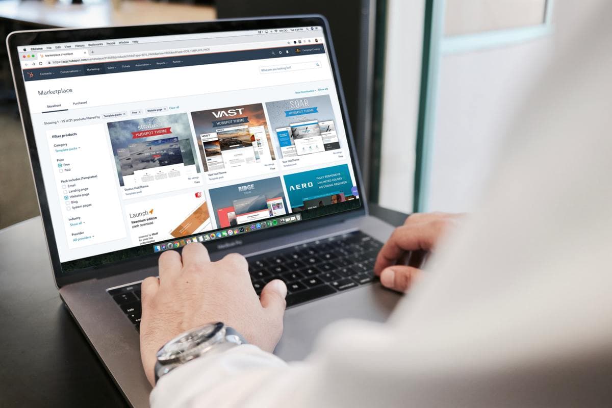 Man browsing eCommerce site