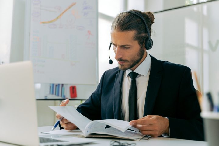 Customer service agent at work